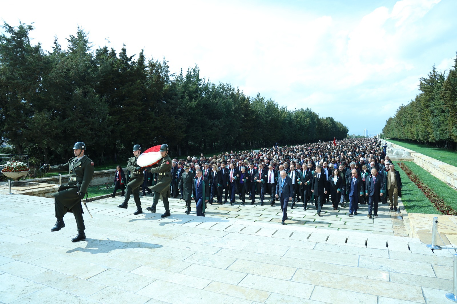 Binlerce avukat Ankara’da: Savunma susturulamaz!