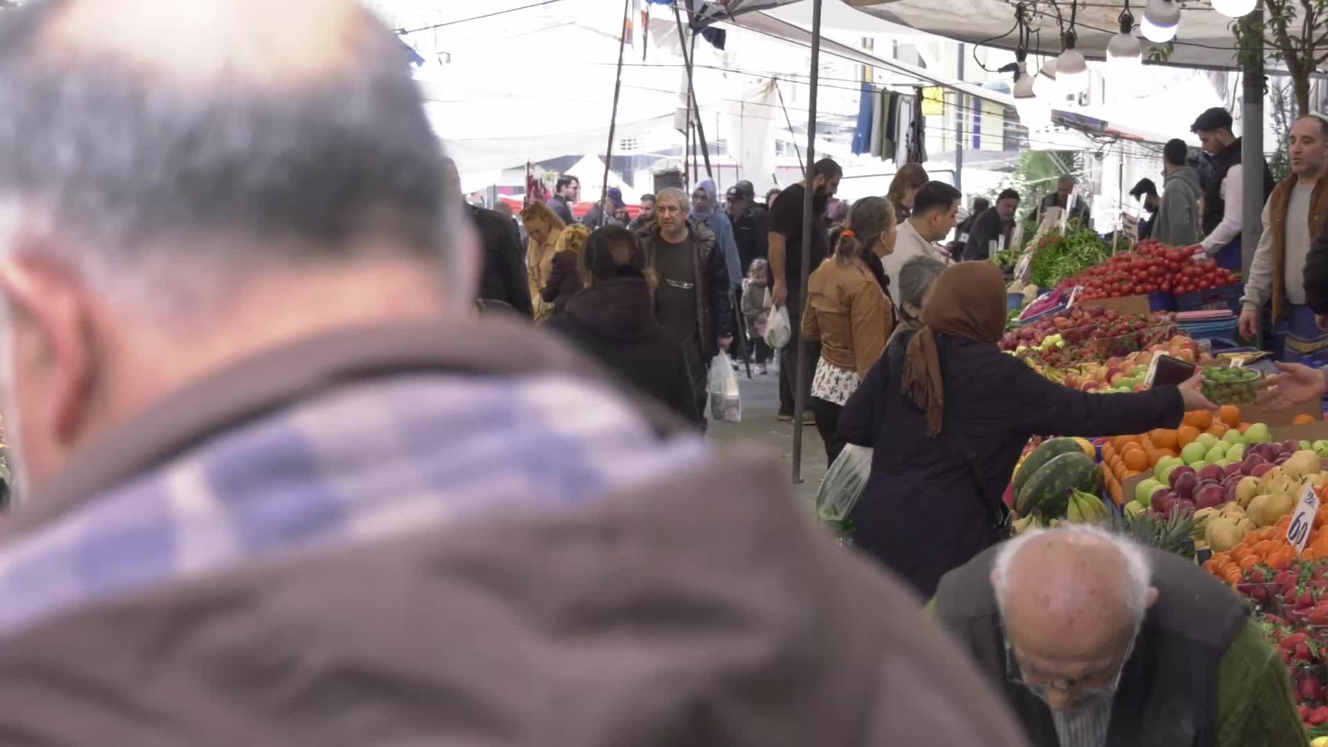 'Herhalde bu insanlar ölsün de azalsın diye bunları yapıyorlar'