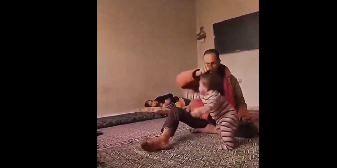 İki yaşındaki bebeğe babasından görülmemiş işkence
