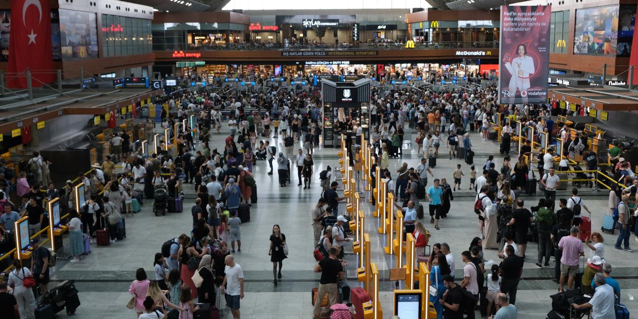 Sabiha Gökçen Havalimanı, tatil döneminde 1,28 milyon yolcuya hizmet verdi