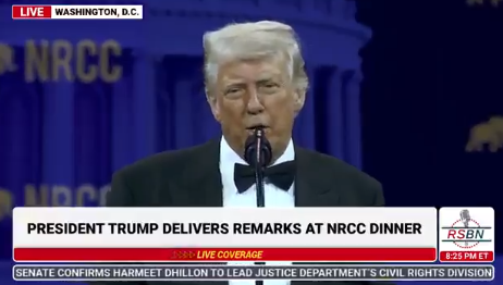 Trump, ek vergi uyguladığı ülkelerle alay etti, argo konuştu: Popomu öpüyorlar