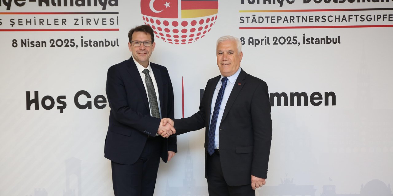 Mustafa Bozbey, Türkiye-Almanya Kardeş Şehirler Zirvesi’ne katıldı