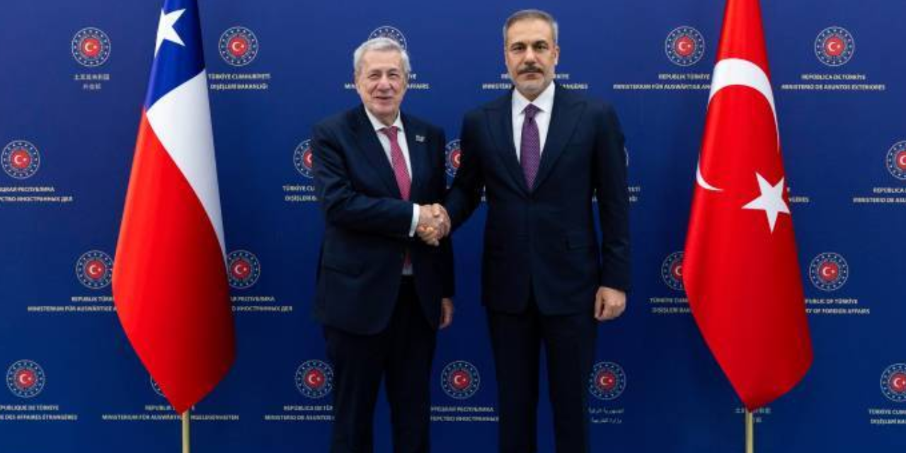 Hakan Fidan Şilili mevkidaşı Klaveren ile bir araya geldi