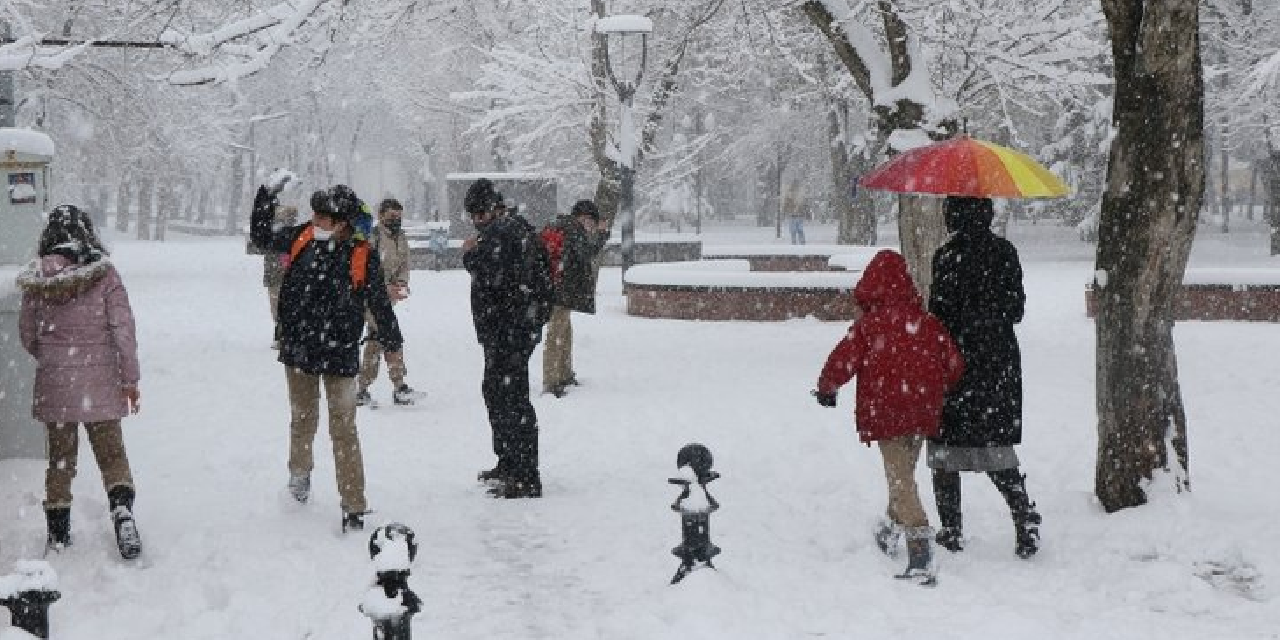 Ankara'da kar alarmı! Eğitime 1 gün ara verildi