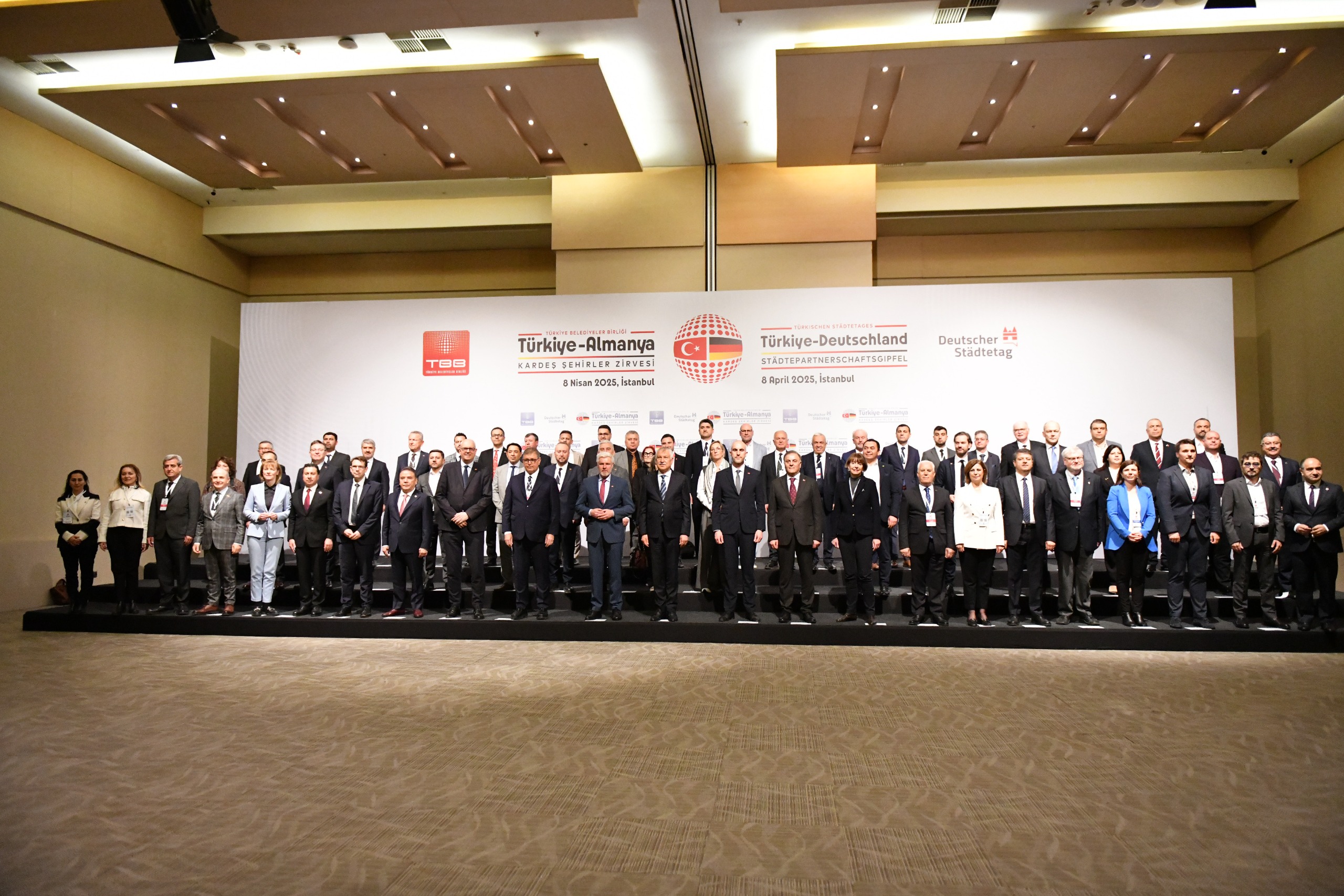 Manisa’dan demokrasi ve dayanışma vurgusu