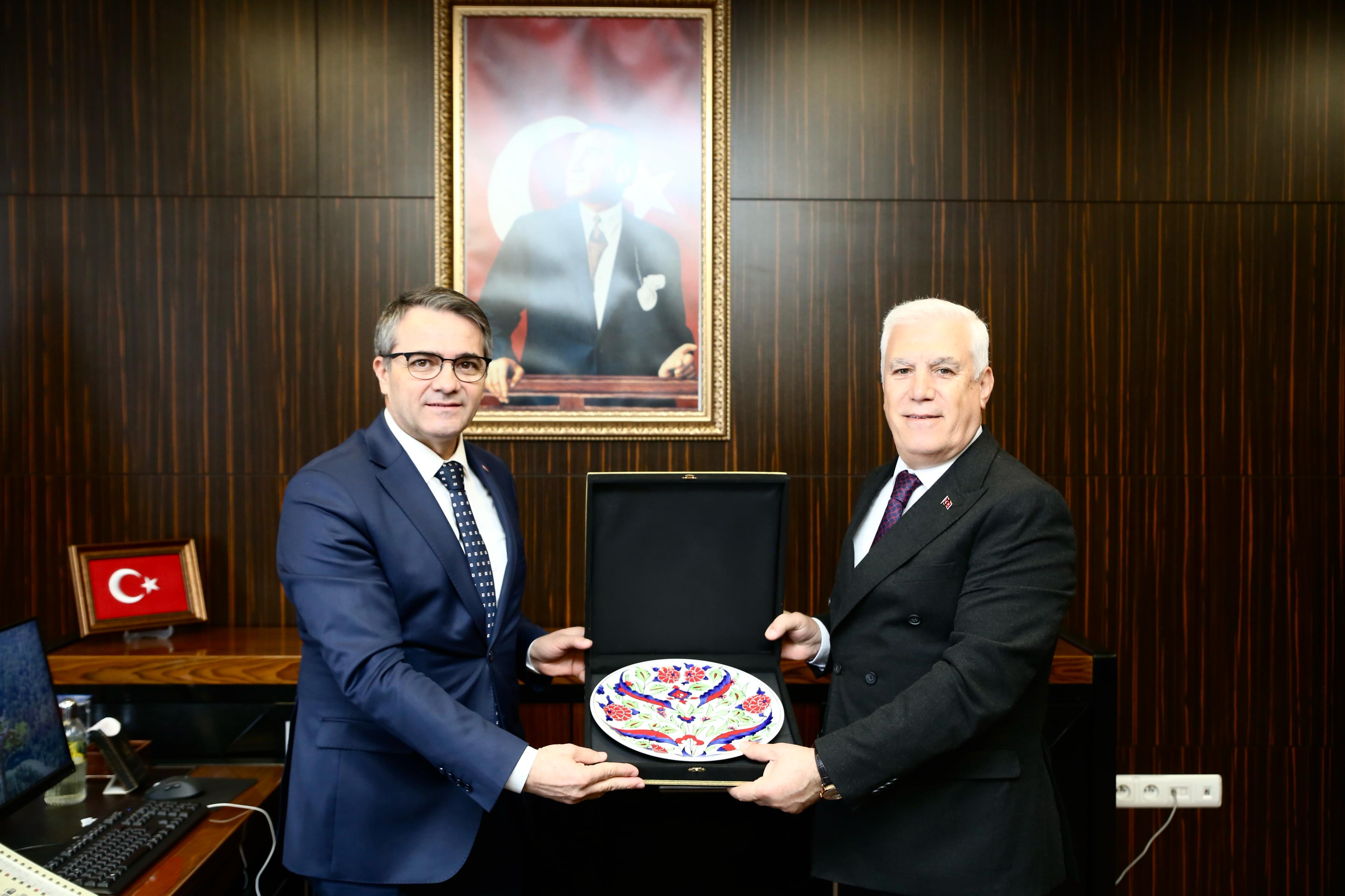 Başkan Bozbey Piremir’de: “Yıldırım’daki tüm çocukların gülümsemesi için buradayız”