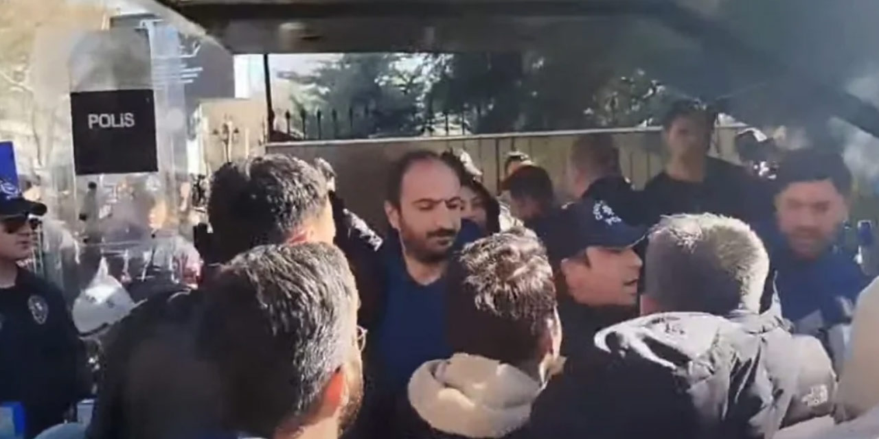 Bakanlık önünde öğretmenlere polis müdahalesi