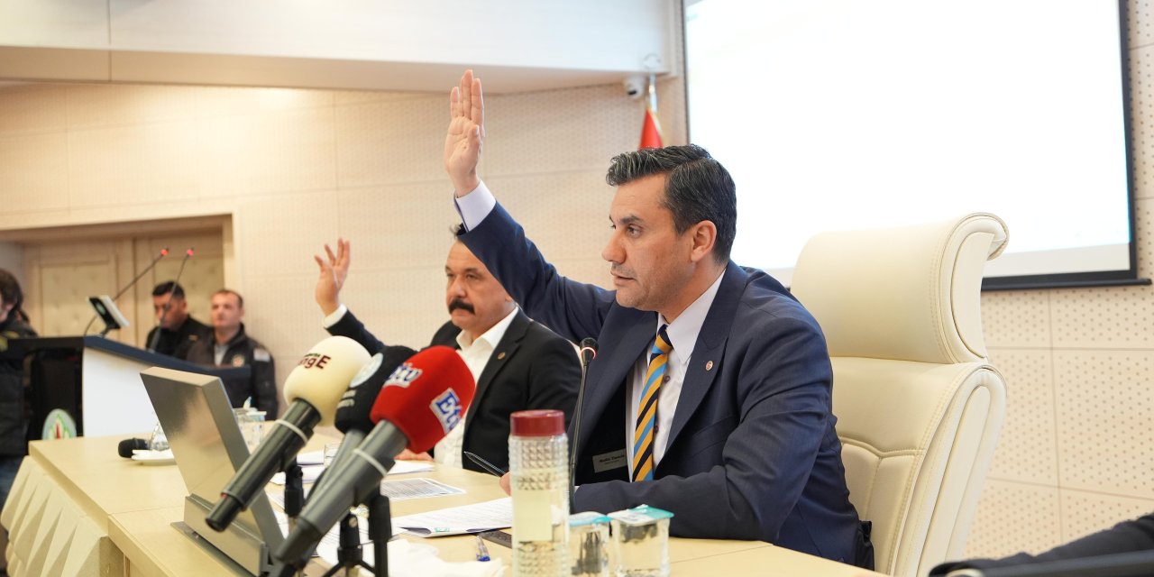 Zeyrek: “Manisa’nın her köşesine hizmet götürmeye devam edeceğiz”