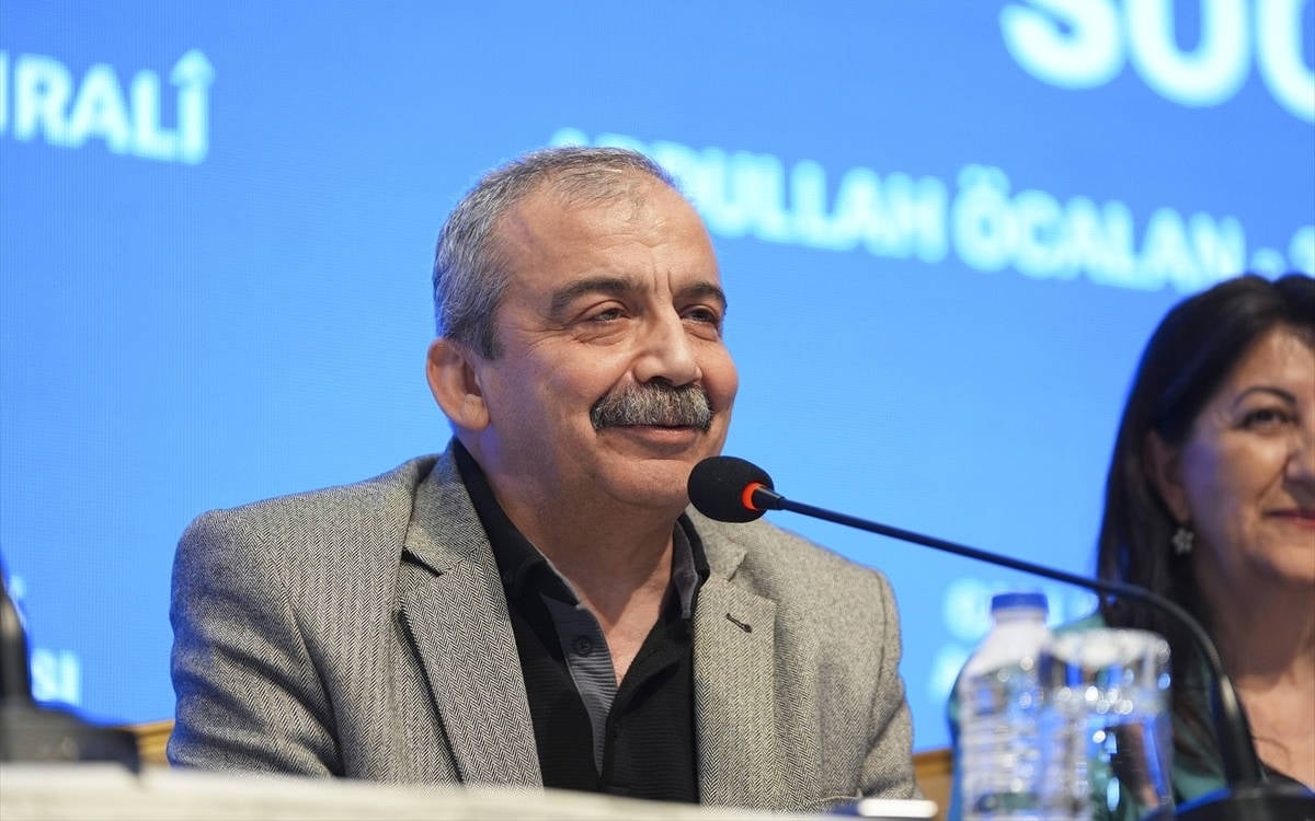 Sırrı Süreyya Önder'in rahatsızlanmadan önceki son görüntüsü ortaya çıktı