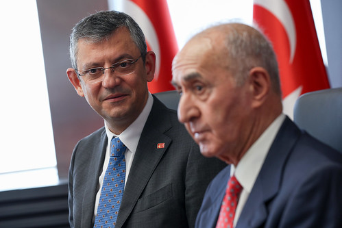 Kayyum iddialarına Hikmet Çetin'den net yanıt: Ben kayyumu sokmamak için nöbet tutarım