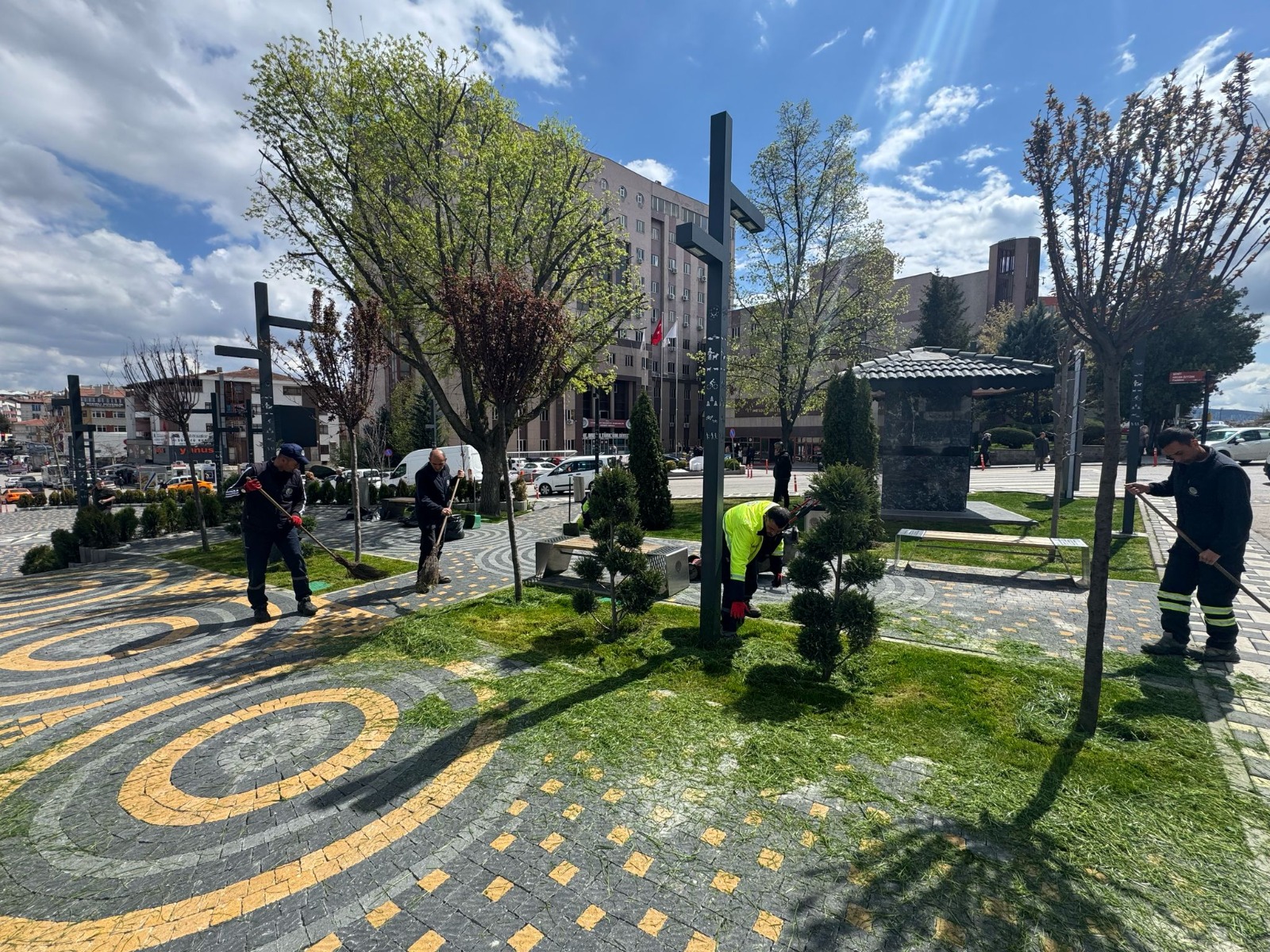 Etimesgut’ta yaz temizliği başladı