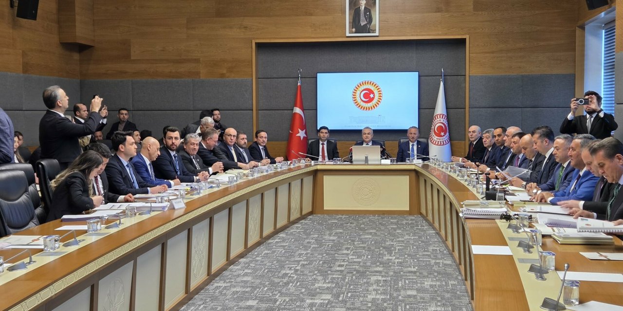 CHP'li Polat: "'Devlet Demiryolları'nın adı 'devlet darboğaz yolları'na doğru hızlıca gidiyor"