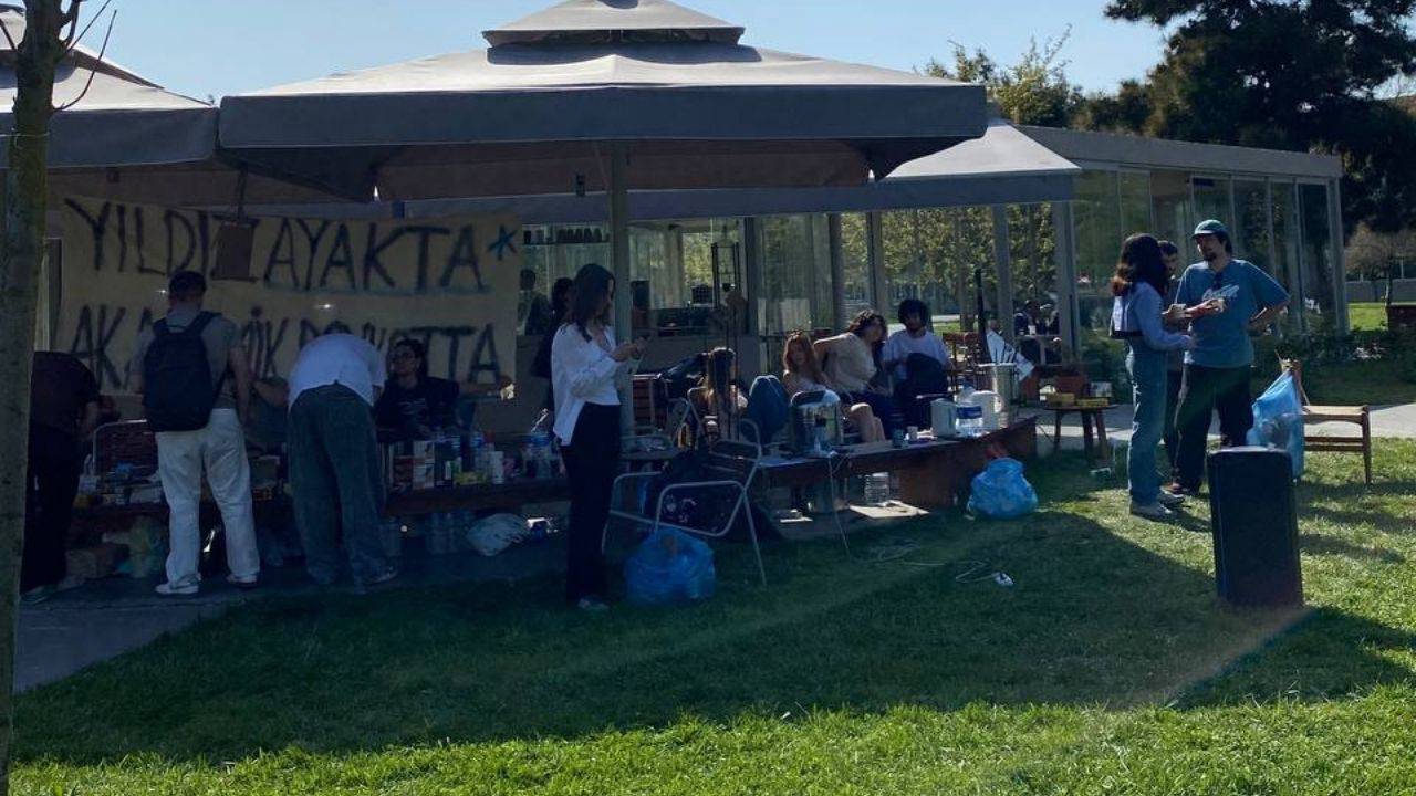 YTÜ’de “Diren YTÜ” pankartına müdahale