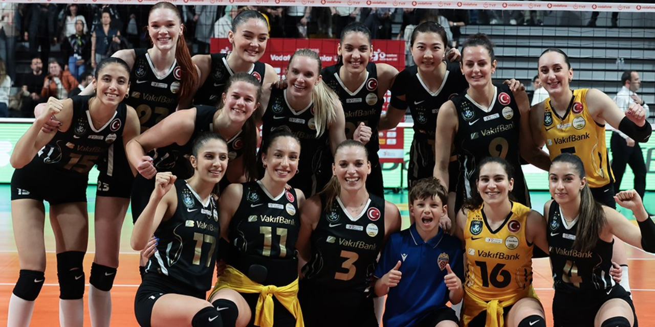 Vakıfbank, Fenerbahçe karşısında final serisinde avantajı kaptı!