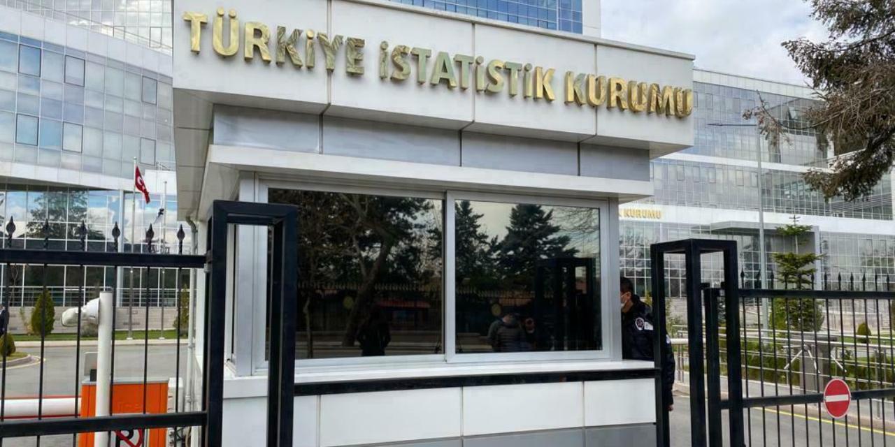 TÜİK: Martta trafiğe 195 bin araç kaydı yapıldı