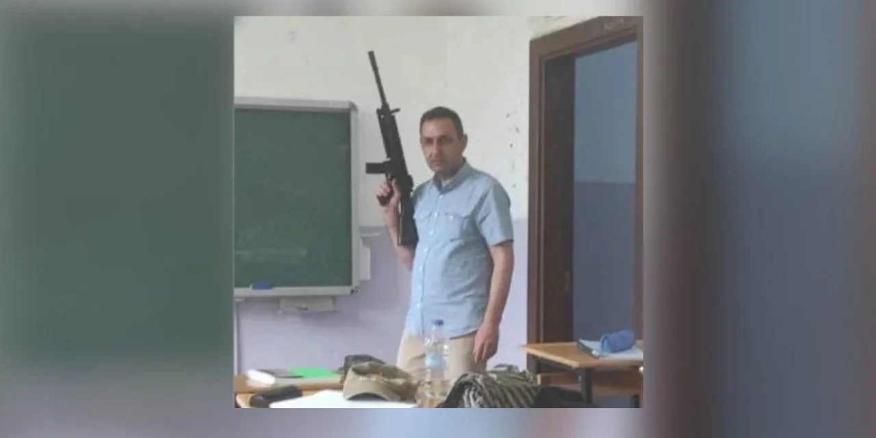 Öğrenciler eylem yaparken tüfekle sınıf basmıştı: Müdür yardımcısı hakkında soruşturma başlatıldı