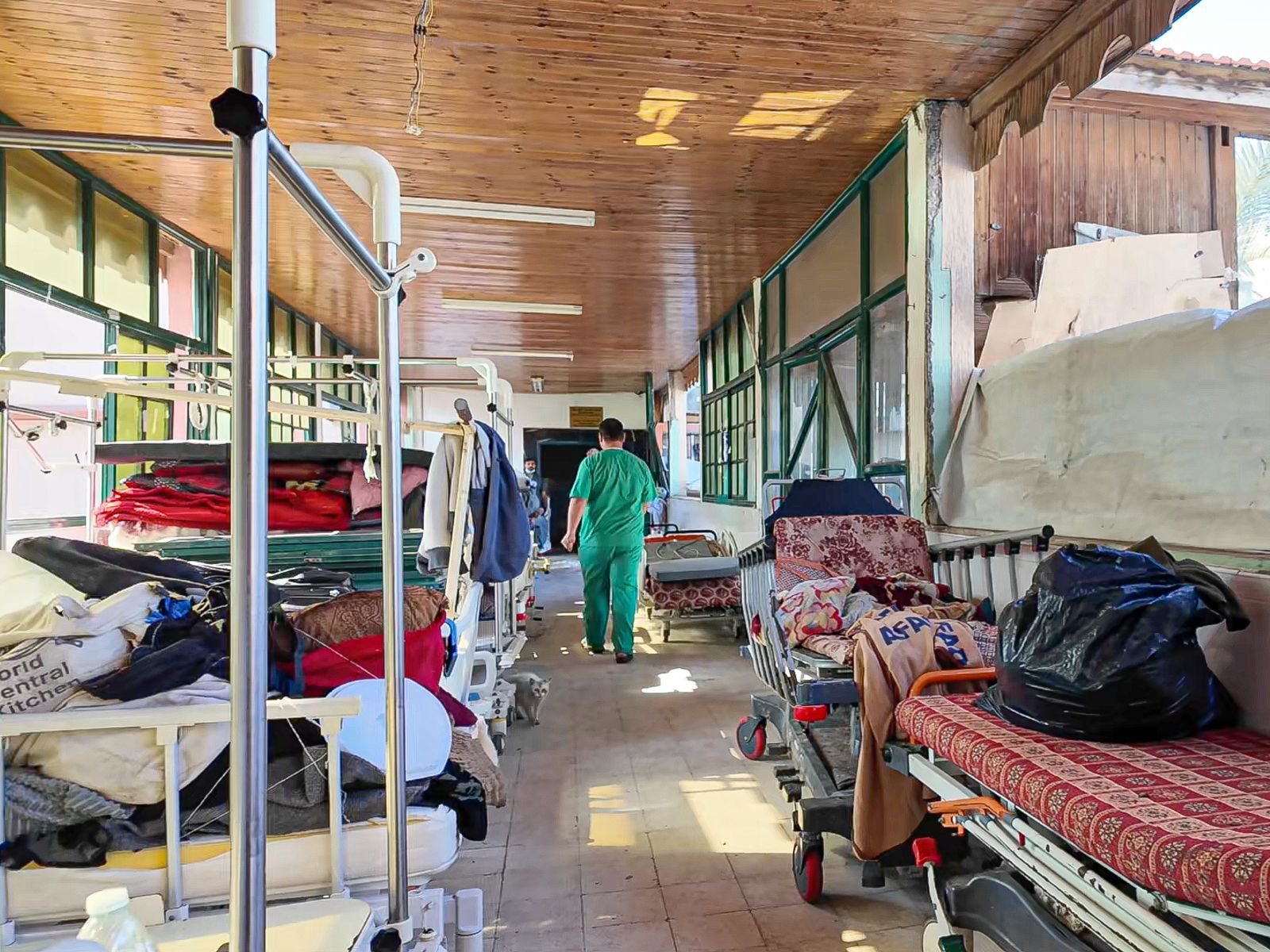 Dünya Sağlık Örgütü Gazze'deki Şifa Hastanesi ile bağlantının koptuğunu duyurdu