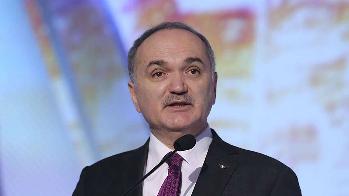 Düzce Belediye Başkanı Özlü'den ödenmeyen mesai ücreti açıklaması: Şikayeti olan istifa edebilir