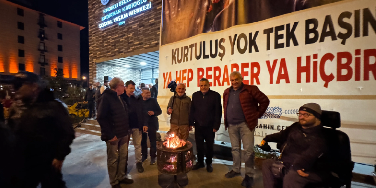 Rize'de İmamoğlu için adalet nöbeti: Silivri’den alana kadar bırakmayacağız"