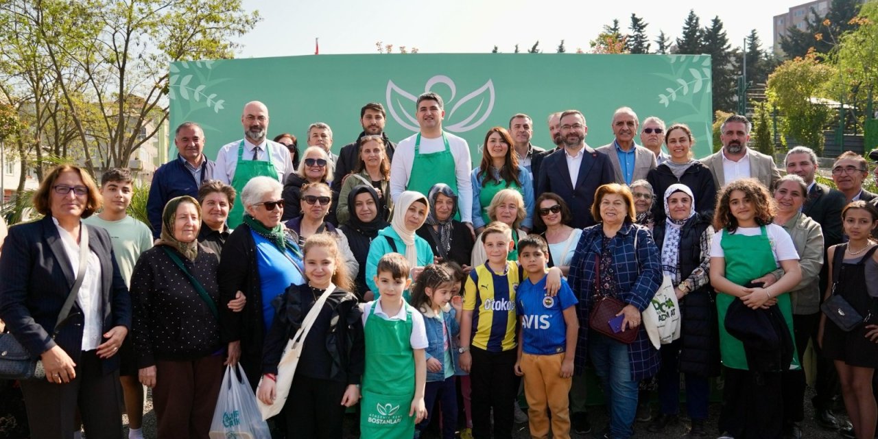 Ataşehir’de ikinci bostan dönemi başladı: 165 aile toprakla buluştu