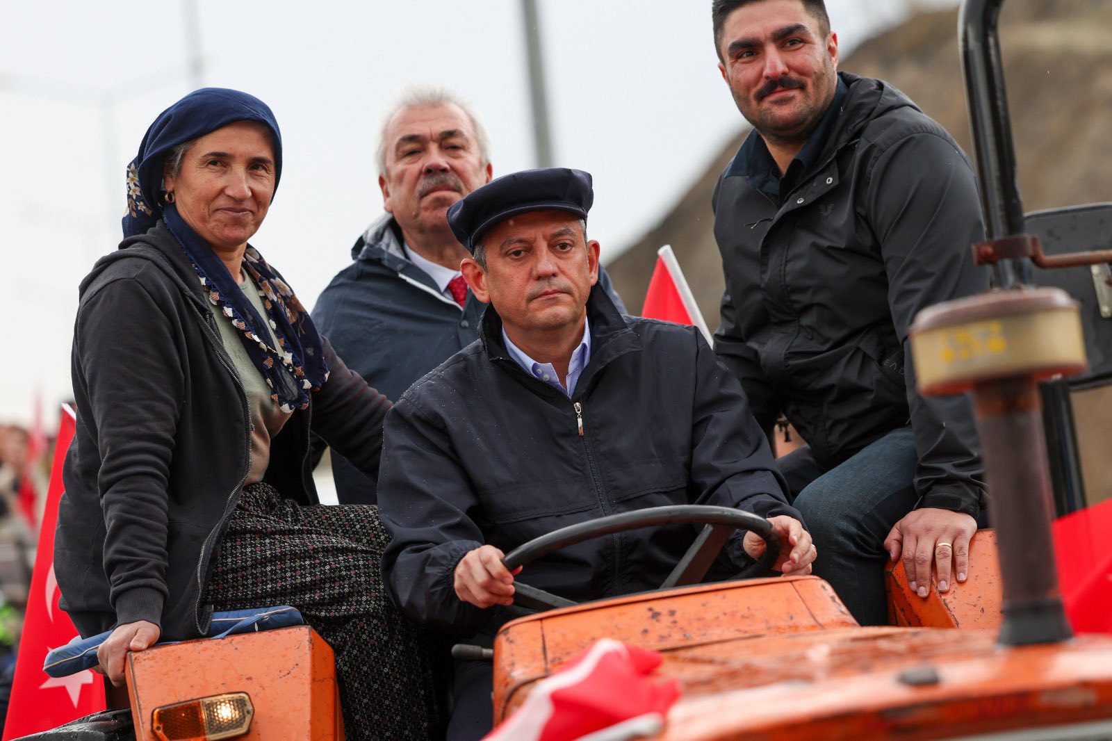 CHP lideri Özgür Özel'in 23 Nisan programı: Birinci Meclis’ten halka seslenecek, resepsiyona katılmayacak