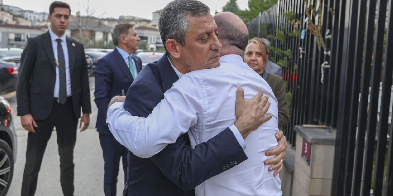 CHP lideri Özel'den İlhan Cihaner'e taziye ziyareti