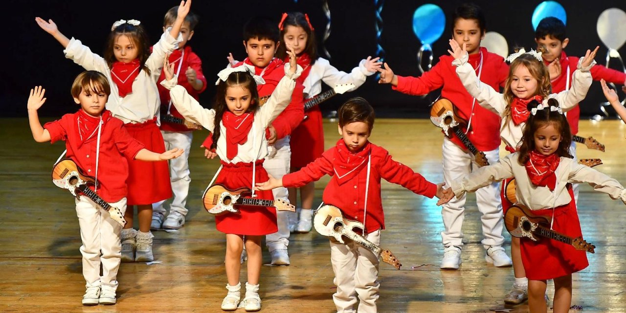 Minik yüreklerden 23 Nisan'a büyük coşku