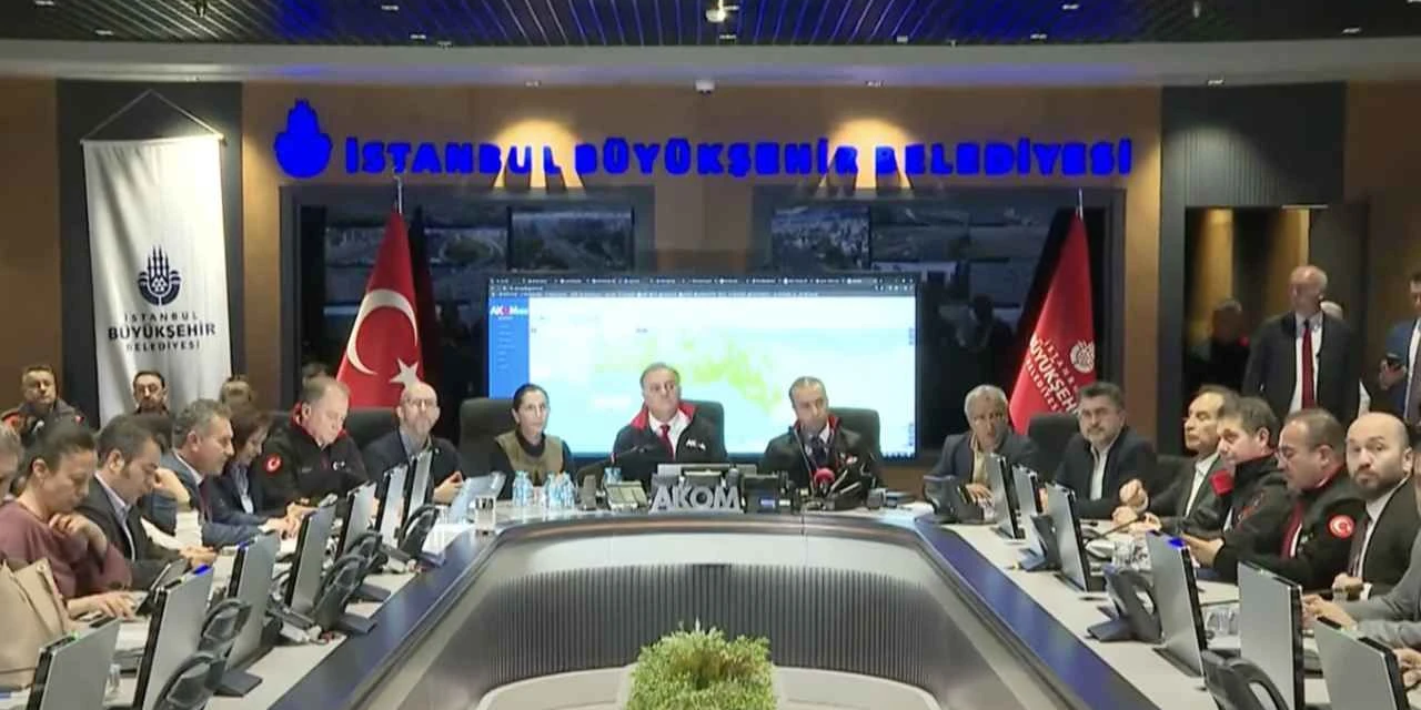İBB Deprem Bilim Kurulu toplantısı sona erdi: Artçılar devam edecek