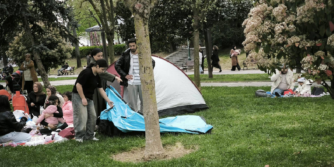 Gezi fobisi depremde de sürüyor: Yurttaşların çadırına polis müdahale etti