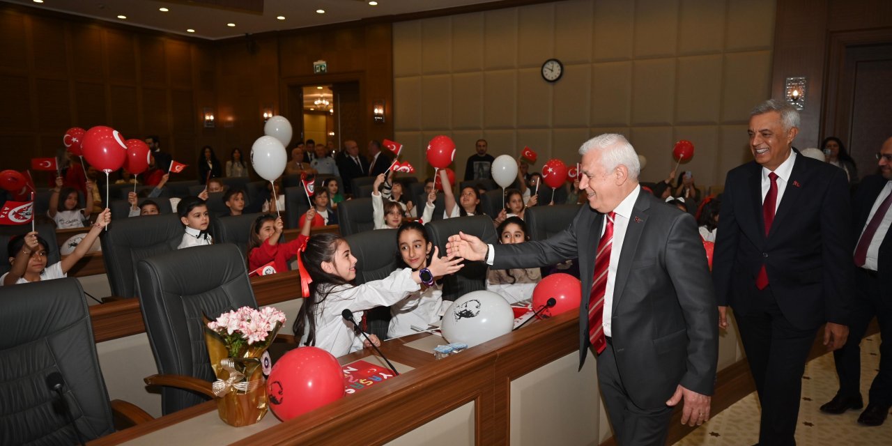 Büyükşehir Meclisi’nde söz çocukların