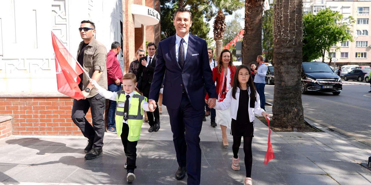 Masallardan sokak oyunlarına: 23 Nisan Manisa’da bayram gibi kutlandı