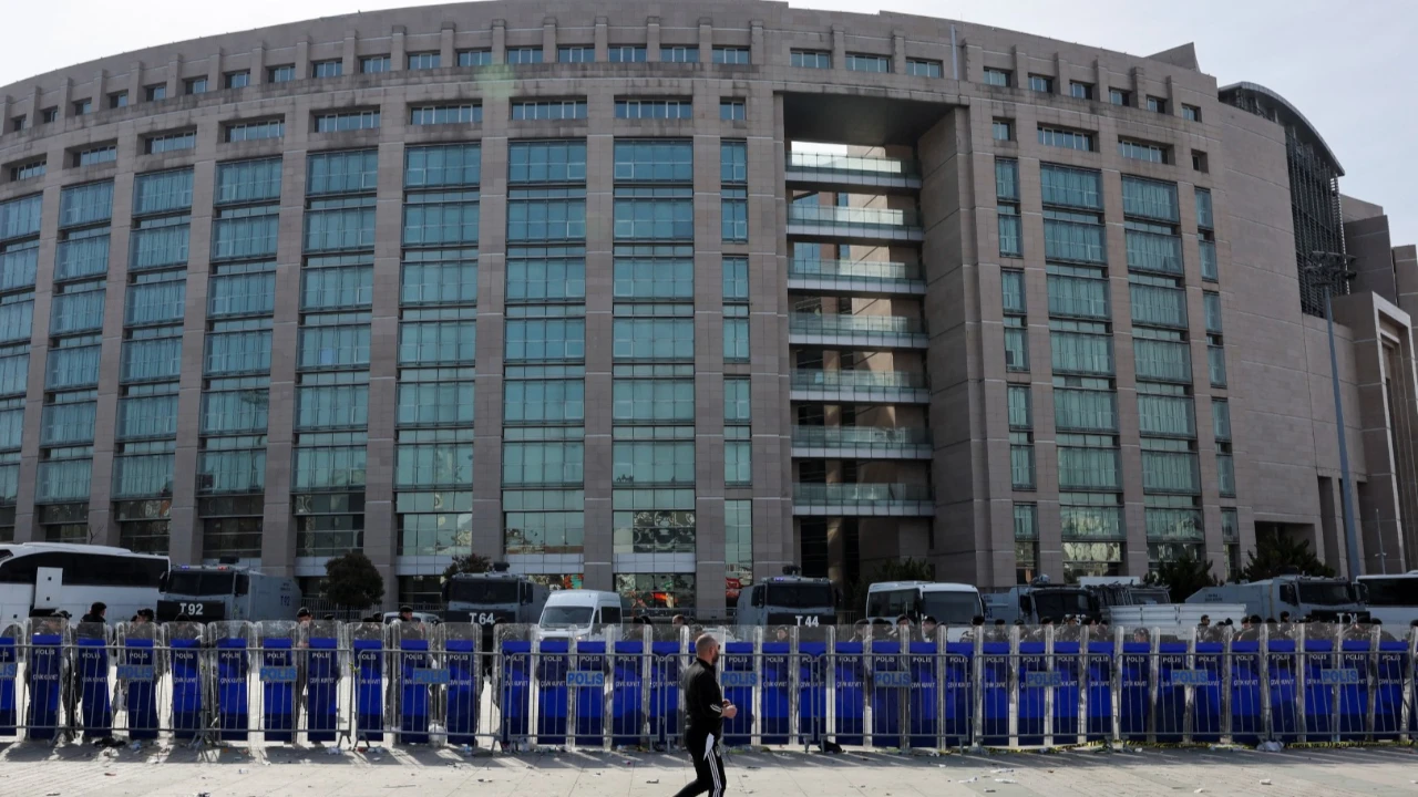 “Diplomasız Erdoğan” sloganı atan 5 öğrenci serbest bırakıldı