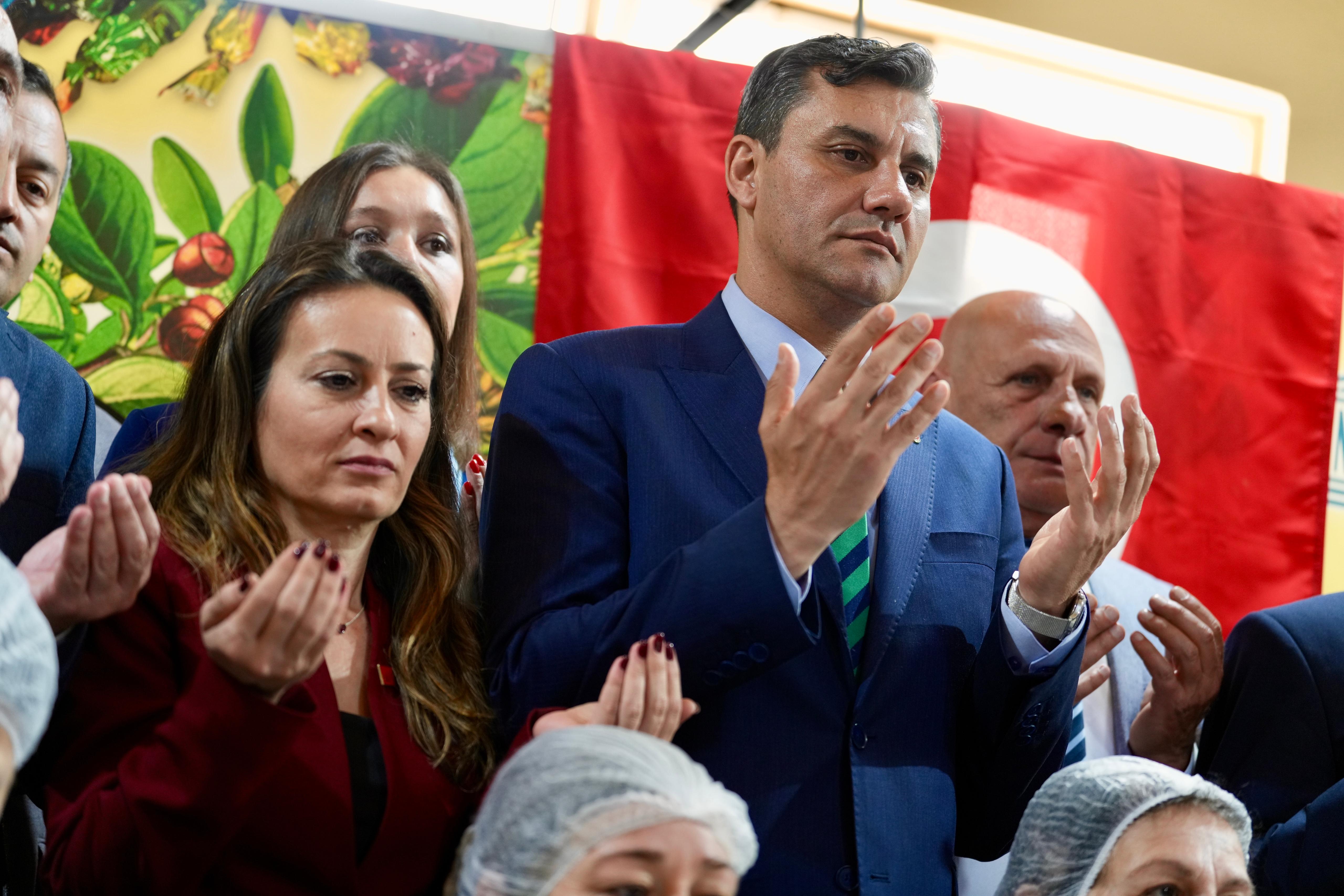 Şifa geleneği sürüyor: 8 ton mesir macununun duası yapıldı