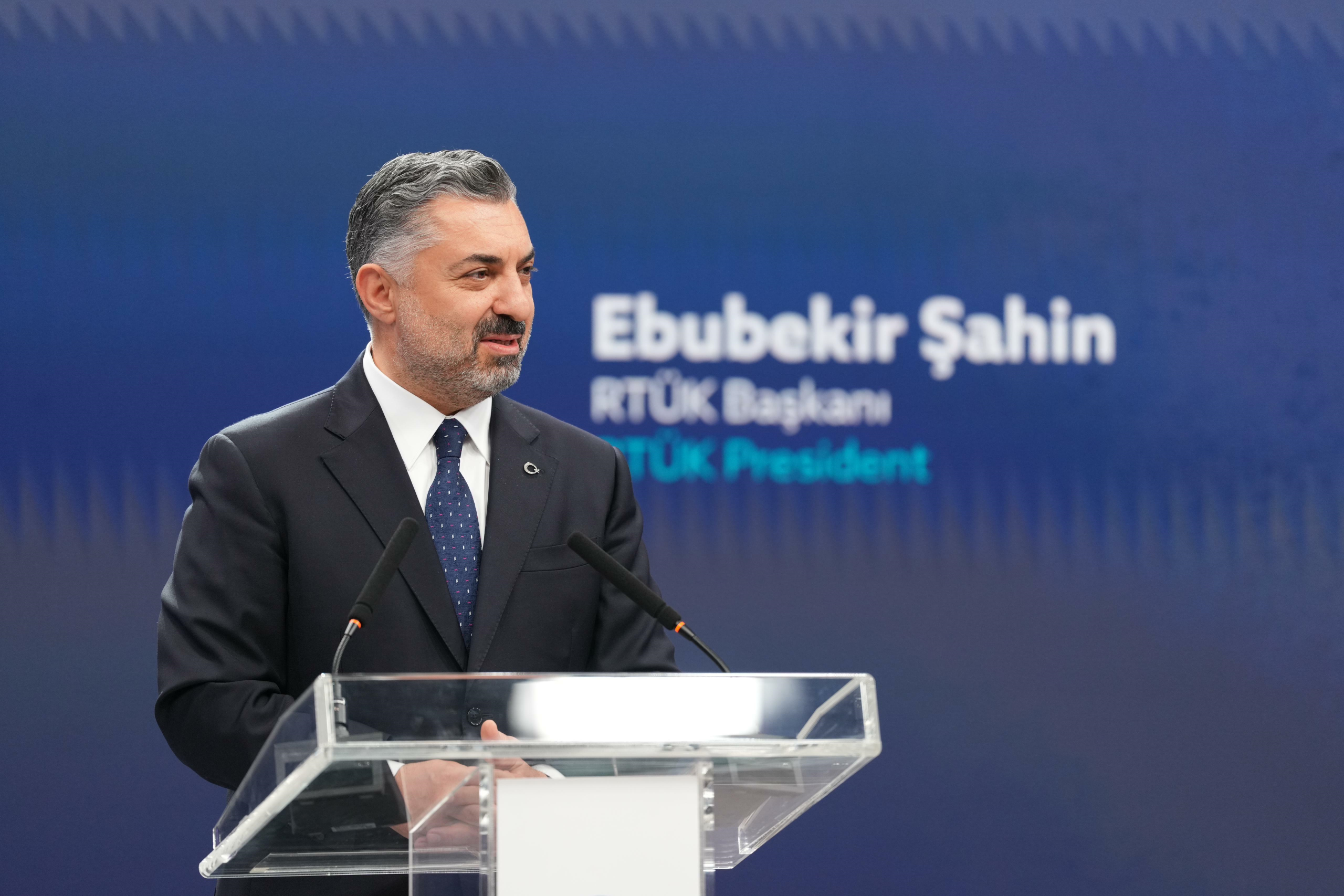 RTÜK Başkanı'ndan, sokak röportajları yapan 'Sokak Kedisi'ne suç duyurusu