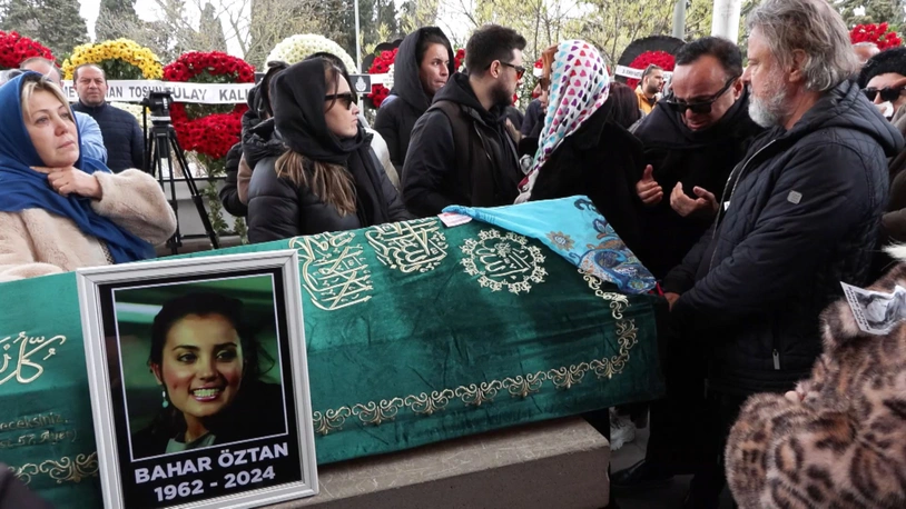 Bahar Öztan gözyaşları içinde son yolculuğuna uğurlandı