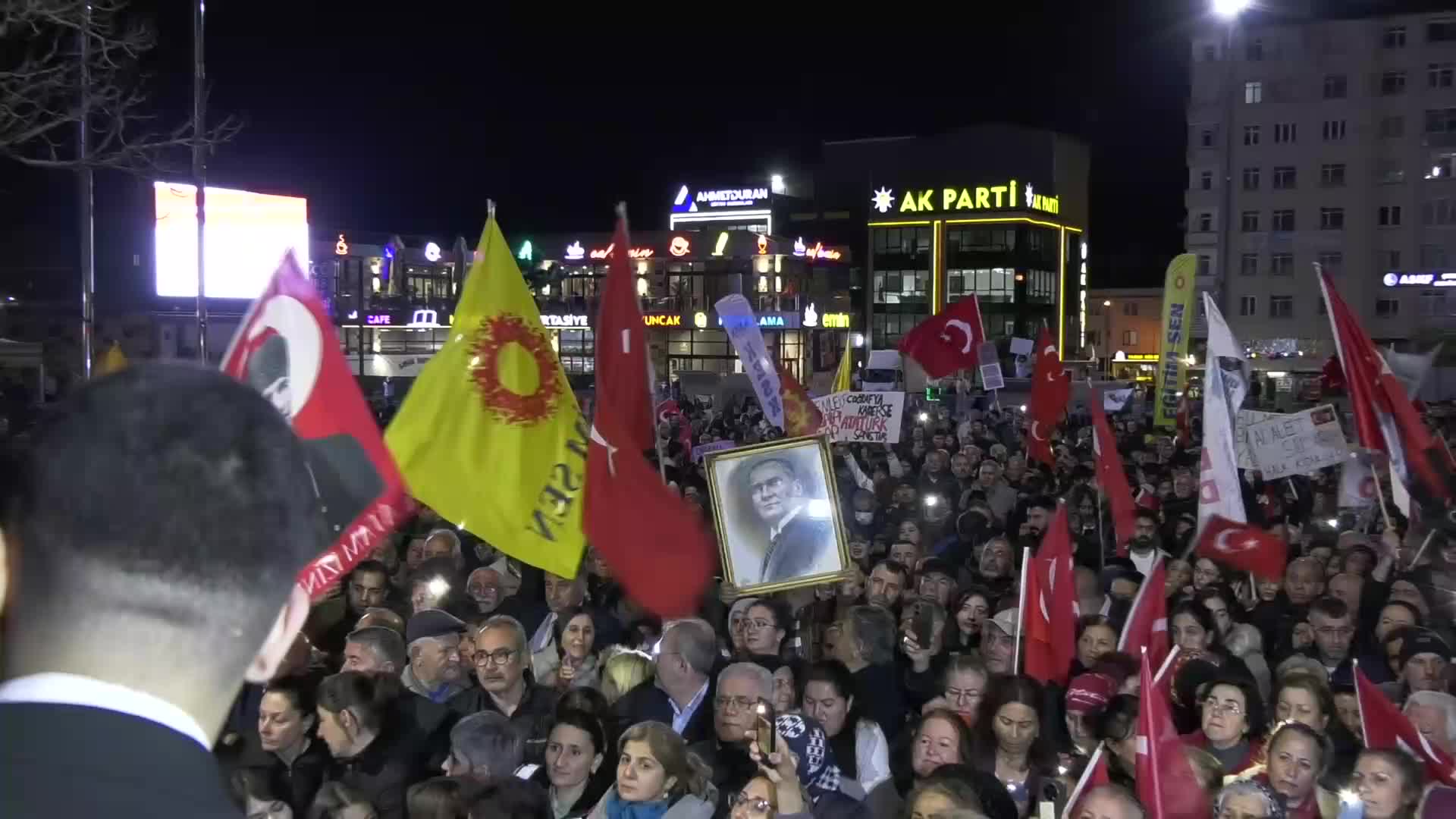 Cemal  Enginyurt: Sarayda İmamoğlu korkusuyla uyuyamıyorlar