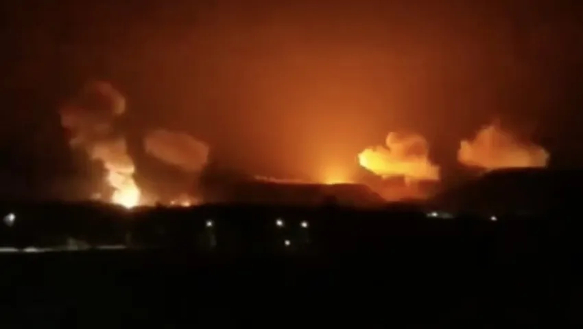 Husiler duyurdu: ABD ve İngiltere, Yemen'in Hudeyde kentini bombaladı