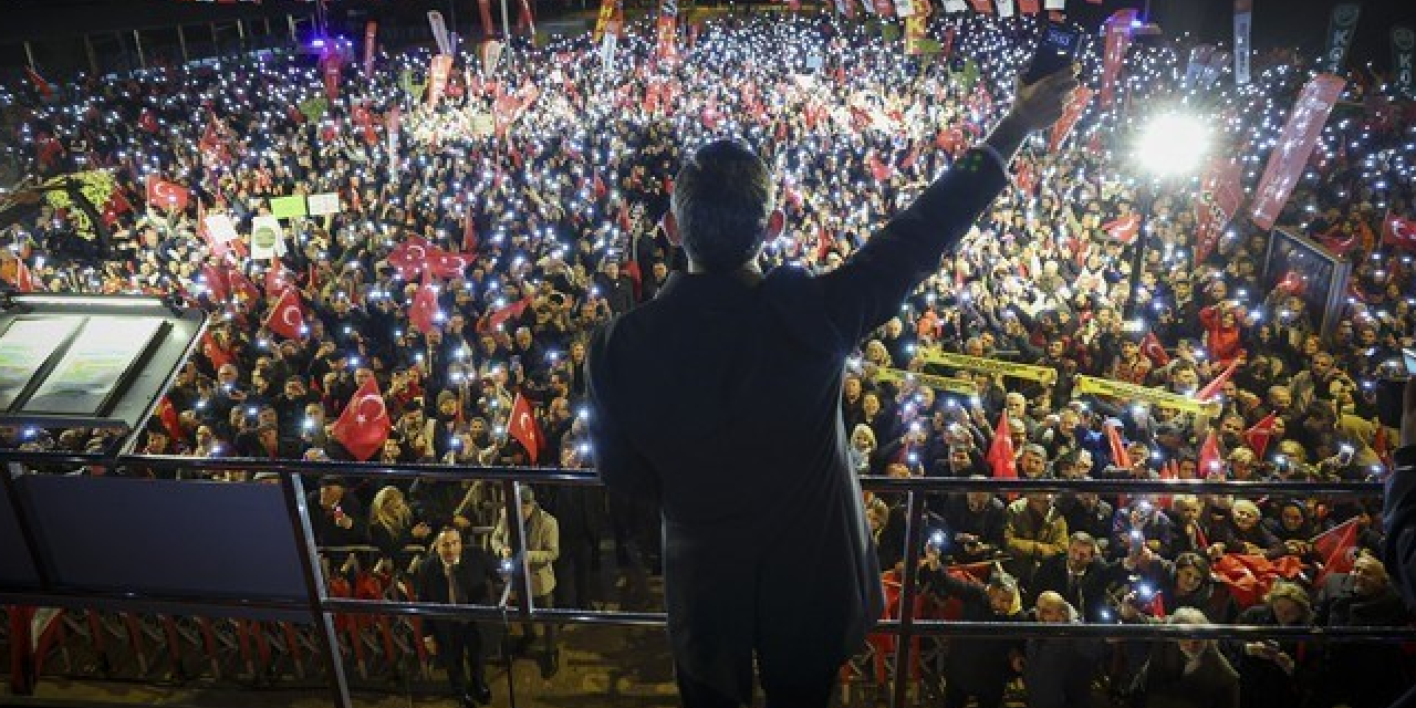 CHP'nin 3'üncü ilçe mitingi Başakşehir'de başladı: Millet İradesine Sahip Çıkıyor