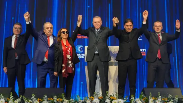 İmamoğlu’nun tutuklanması sonrası AKP içinde derin çatlaklar: Türkmenistan’a benzemeye başladık