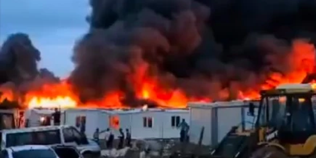 Siverek'te işçilerin kaldığı konteynerler alev alev yandı!