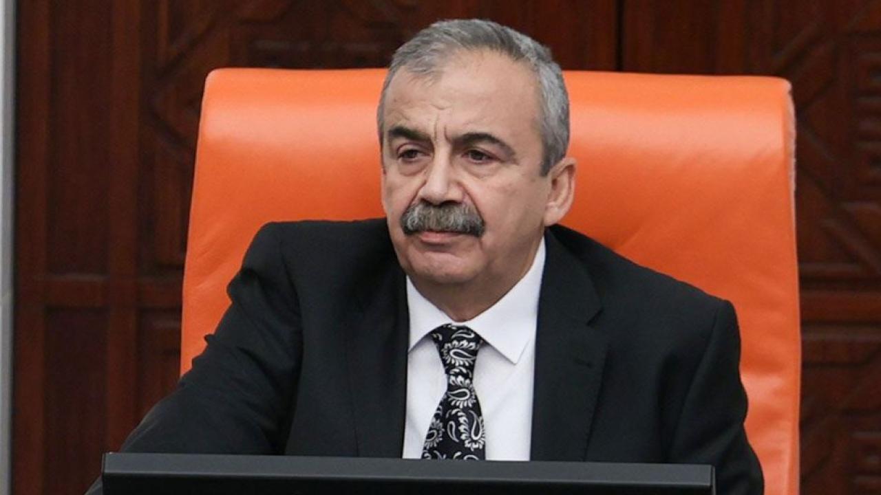 Sırrı Süreyya Önder hayatını kaybetti: Türkiye'de barışın sesiydi