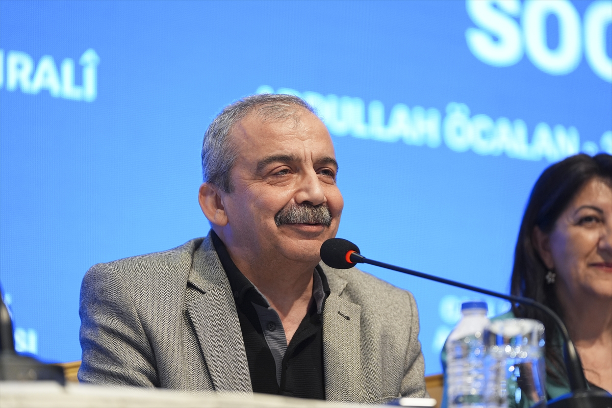 Sırrı Süreyya Önder: Barışa, sanata ve siyasete adanmış bir ömür