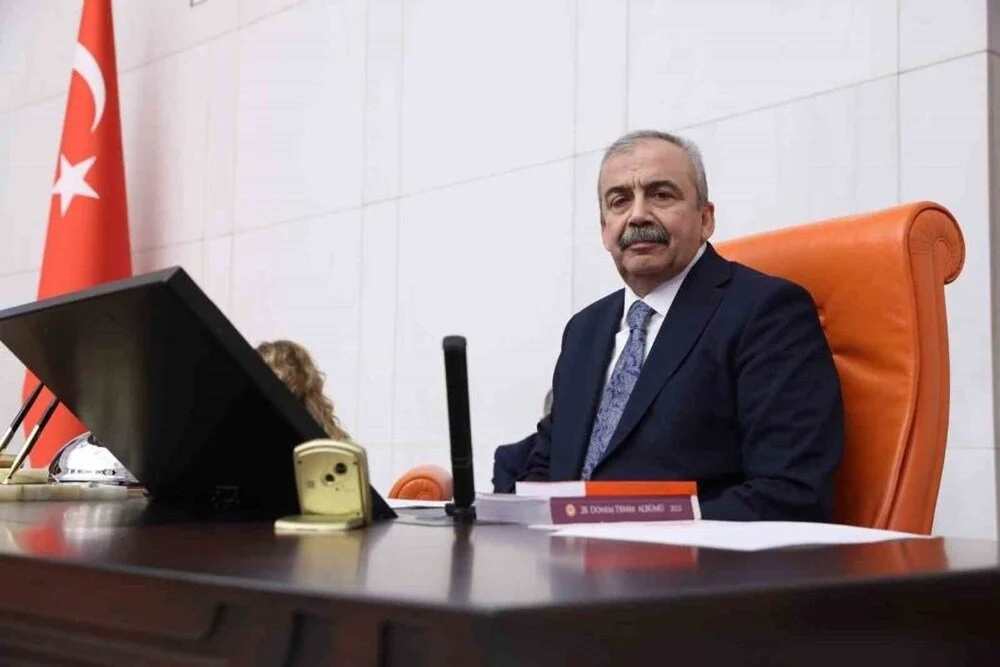 Sırrı Süreyya Önder'in cenaze programı açıklandı: Zincirlikuyu'ya defnedilecek