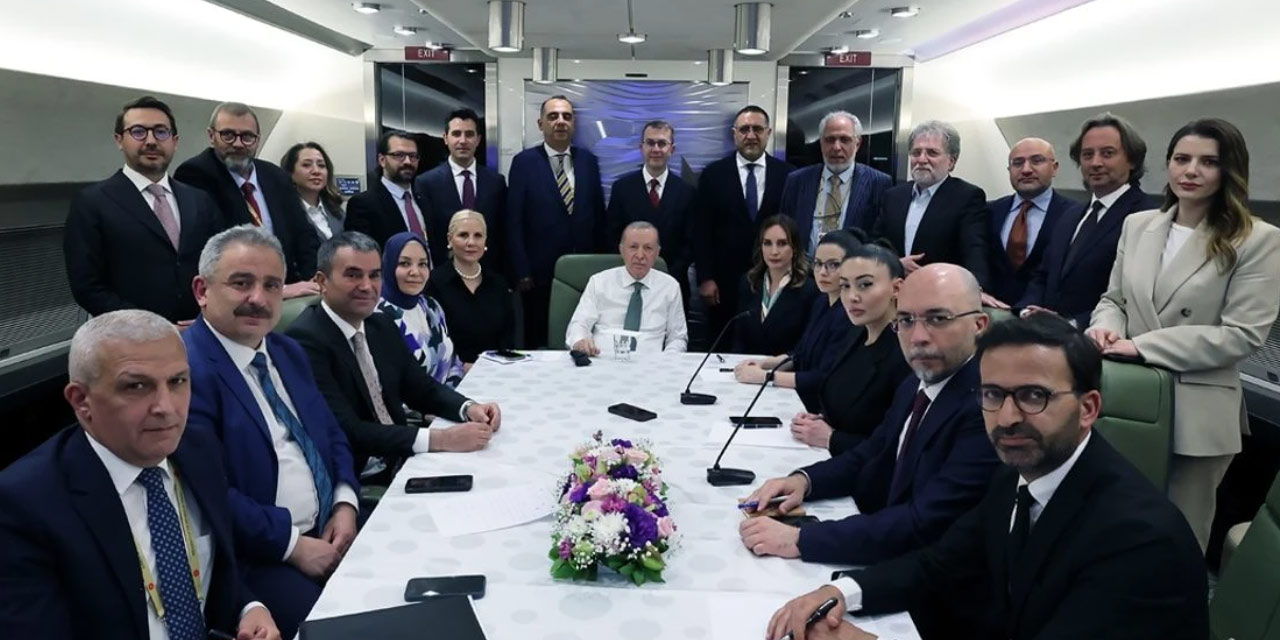 Erdoğan’ın uçağına binen gazeteciden skandal sözler