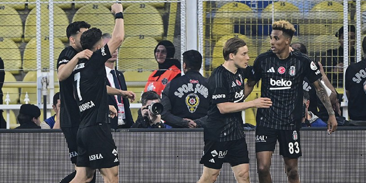Beşiktaş, Fenerbahçe'nin şampiyonluk umudunu bitirdi!