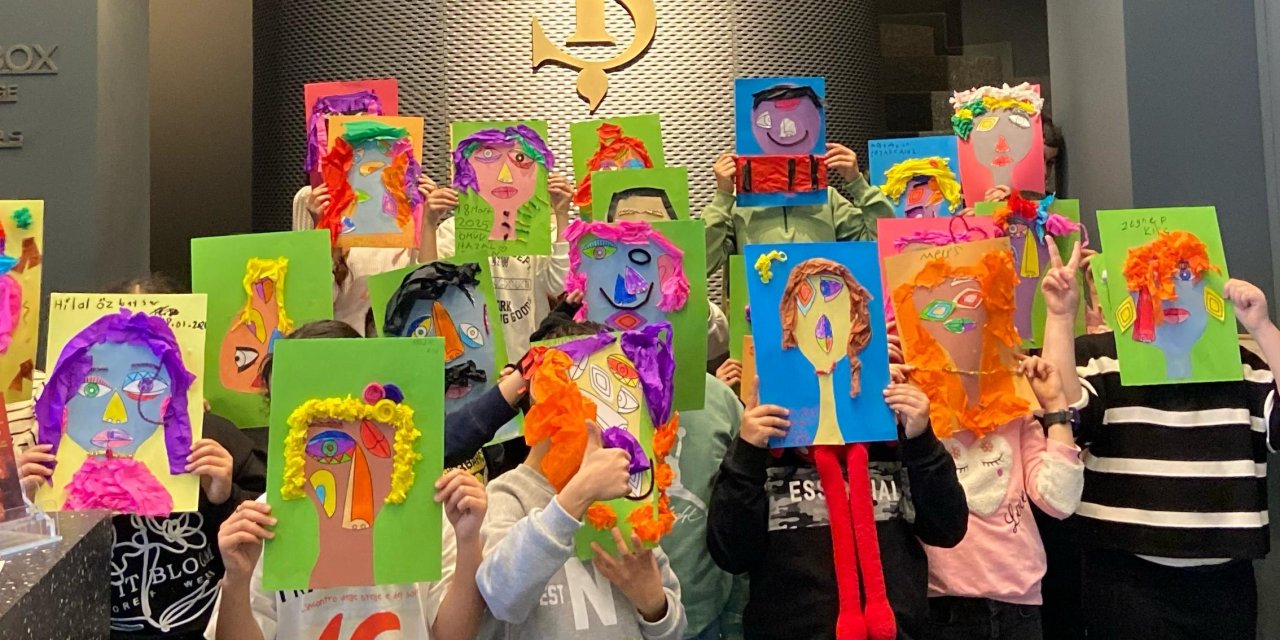 19 Mayıs coşkusu İş Sanat atölyelerinde canlanıyor