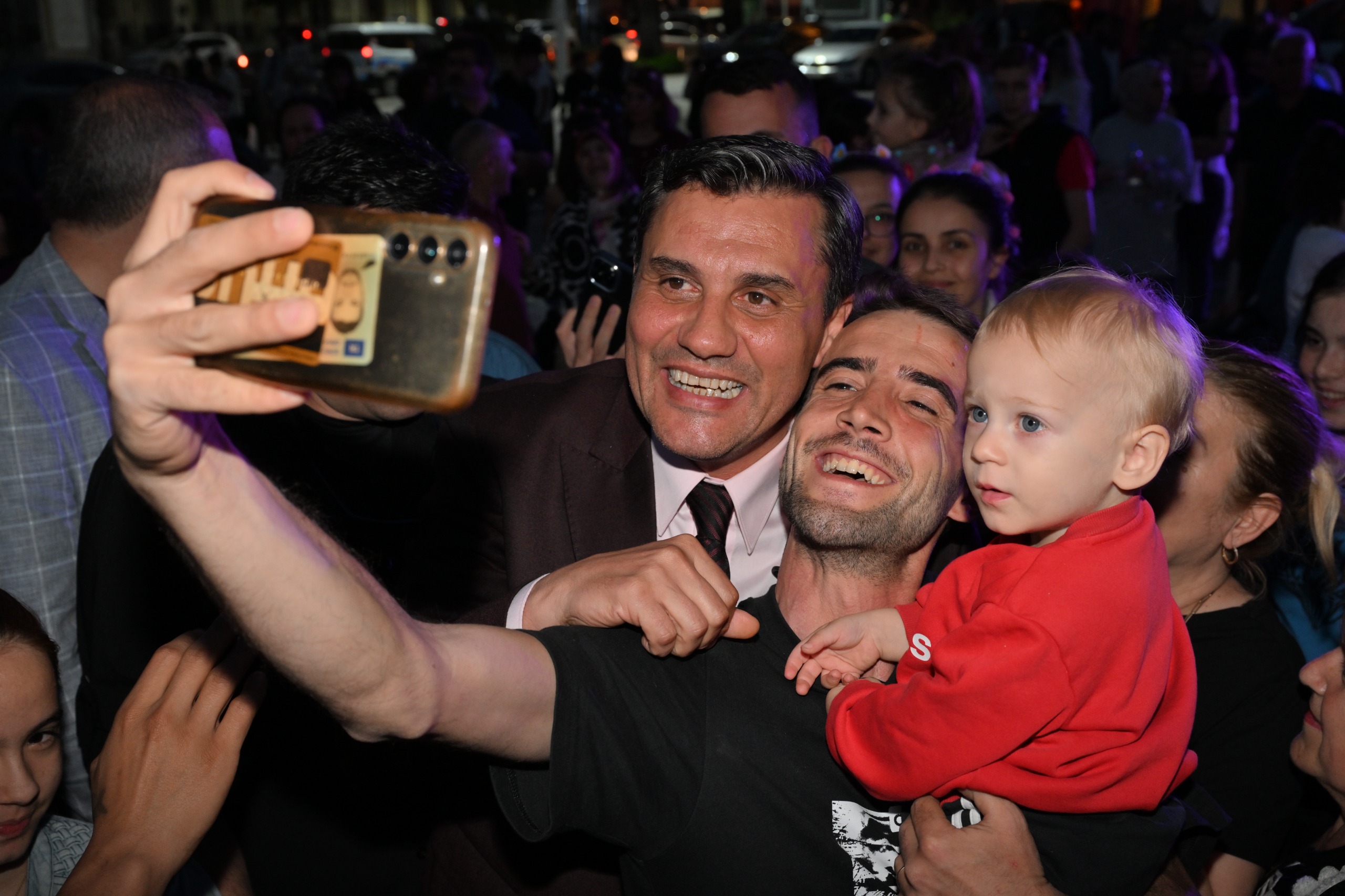 Ferdi Zeyrek Hıdırellez’de umut ateşini yaktı