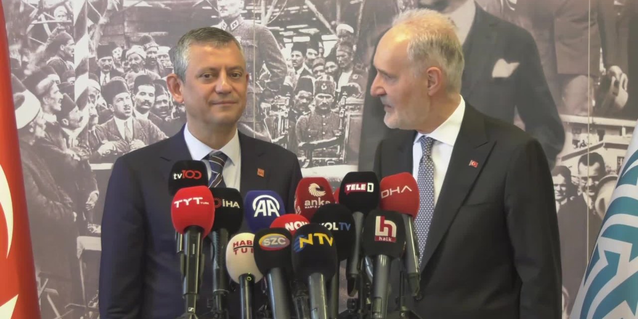 Özgür Özel, İTO'yu ziyaret etti: Çalışma umutlarımızı pekiştiren çok fazla şeyin olduğunu karşılıklı teyit ettik