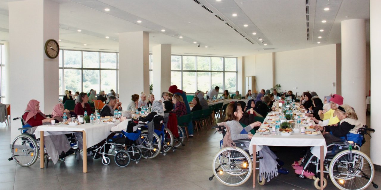 İBB’den Anneler Günü’ne özel yoga, kahvaltı, indirim ve sürprizlerle dolu kutlamalar
