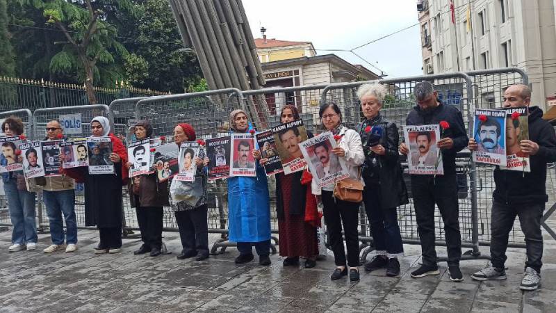 Cumartesi Anneleri 1050. haftada Galatasaray'daydı: Anneler Günü yine eksik, yine adaletsiz